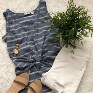 ‼️SOLD‼️ Liz Claiborne Tank